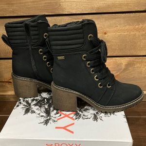 Roxy Eddy Lace Up Boot Black NWT In Box